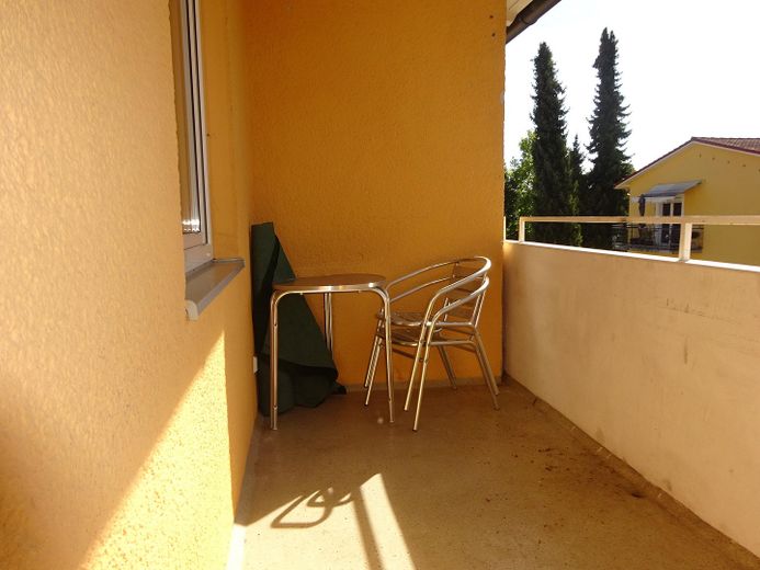 Schöne 2-Zimmer-Wohnung mit Balkon – Loggia/Balkon