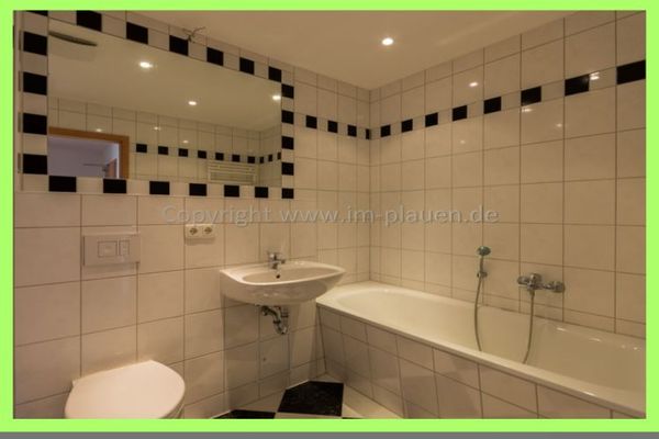 Balkon – modernes Bad – Weitblick | 2-Zimmer-Wohnung Plauen Seehaus
