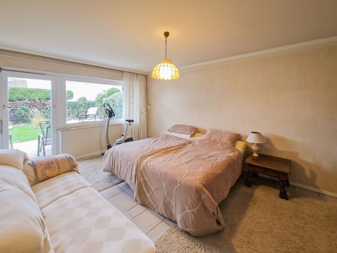 Familientraum mit Weitblick, Ruhe, TOP-Anbindung und ganz viel Platz! Seltenes Angebot! Nähe ZDF! – UG Elternschlafzimmer