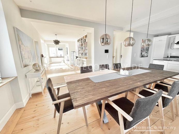 Friedrichsdorf (8070868) Komplett möbliert, ausgestattetes 7 Zimmer Haus – 5423464f8f5217f343544e32161e5dd1f38945e6.jpg