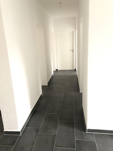 Renovierte 4-Zimmer-Wohnung mit Garten in Rheine-Hauenhorst – Flur