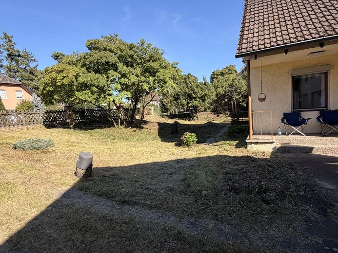 (senza commissione) Casa unifamiliare nel quartiere Blumenviertel di Berlino-Rudow – lotto d’angolo di ca. 710 m² – Foto 3
