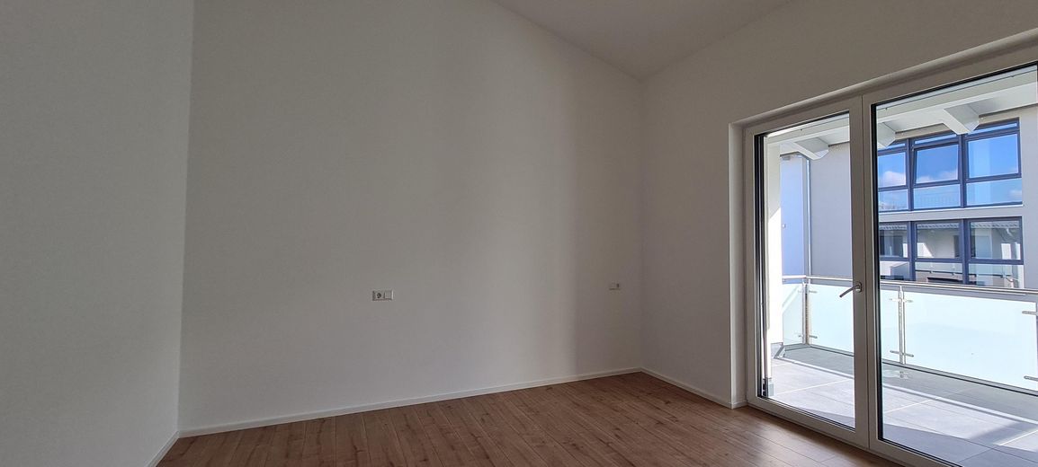 Neuwertiges Reihenmittelhaus in Bad Säckingen Wallbach – Elternschlafzimmer mit Balkon