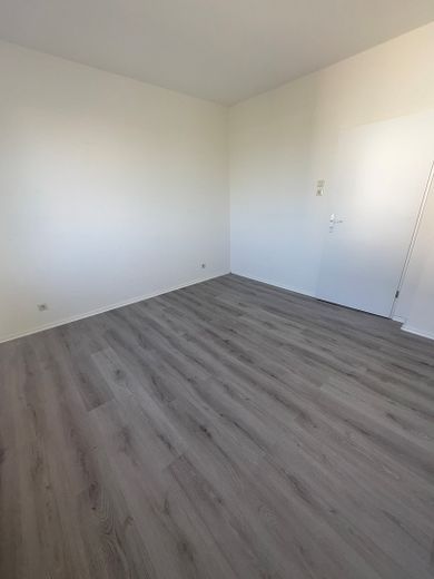 Bremerhaven-Mitte’de balkonlu güzel 2 odalı daire – Zimmer 1