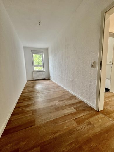 Schicke 4R-Wohnung | EBK | großes WoZi | Balkon | 2 Bäder – Zimmer 4