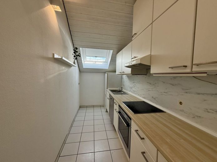 Fröndenberg-Westick: Eigentumswohnung der besonderen Art mit Balkon plus Tiefgaragenstellplatz! – Küche