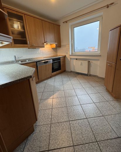 Moderne 3-Zimmer Wohnung mit Balkon im 10. OG in Köln-Eil (Porz) – Küche