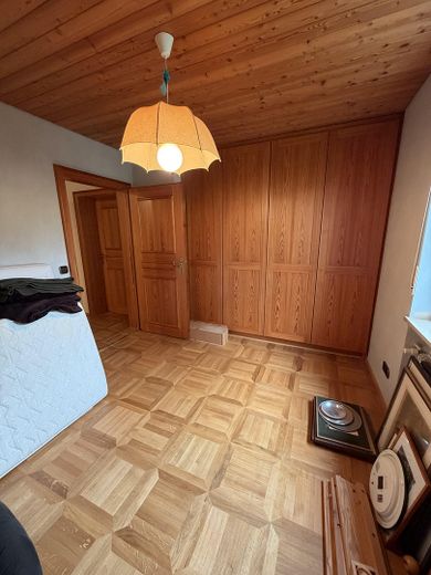 Wohnen mit Charakter: Charmantes Einfamilienhaus mit großem Garten & Kamin – Zimmer 1