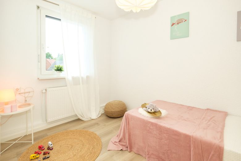 Wunderschönes Einfamilienhaus mit Anliegerwohnung  -  Provisionsfrei! – Kinderzimmer (DG | ursprüngl.)