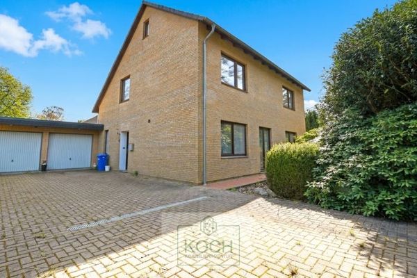 Großes 1-2 Familienhaus mit großem Grundstück in Loxstedt-Hahnenknoop