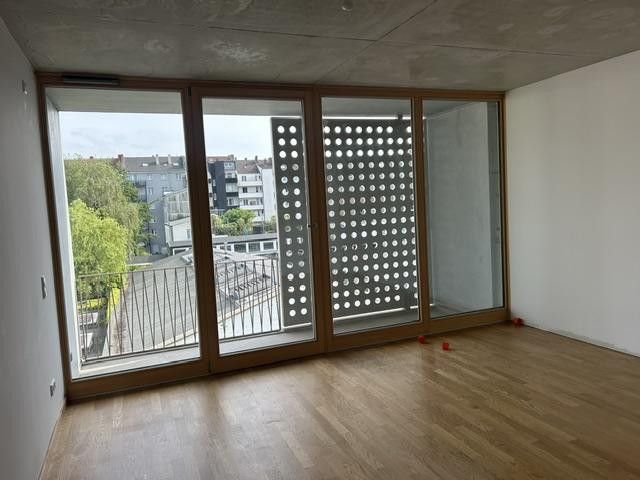 3-Zimmerwohnung in ruhiger 2ten Reihe – Wohnzimmer