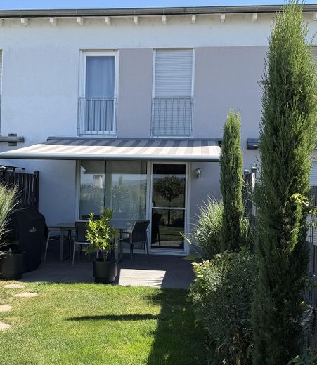 Provisionsfrei! Reihenmittelhaus Feldrandlage in FT-Eppstein – फोटो 1
