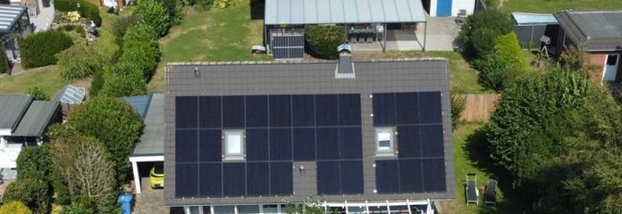 TRAUMgrundstück mit Niedrigenergiehaus, Sonnenterrasse, PV-Anlage, Carport, Kamin und offener Küche