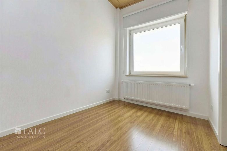 Günstiger Einstieg für fleißige Handwerker! – Schlafzimmer