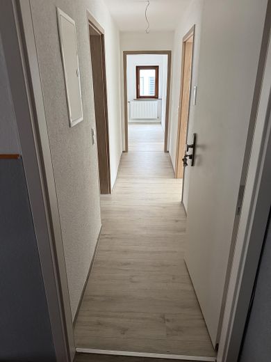 Aantrekkelijk 4-kamerappartement op centrale locatie – Foto 1