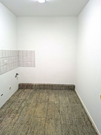 Sofort startklar: 120 m² Büro-/Praxisetage in Bestlage Borbeck - nur 2 Gehminuten zu Markt & Bahnhof – Teeküche