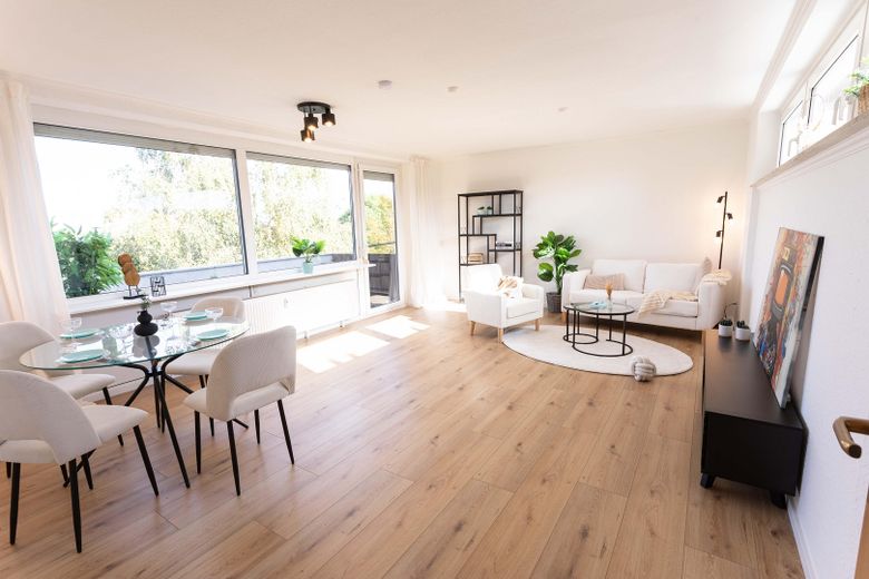 Hier können Sie einziehen - Bemerode mit Weitblick – Wohnzimmer