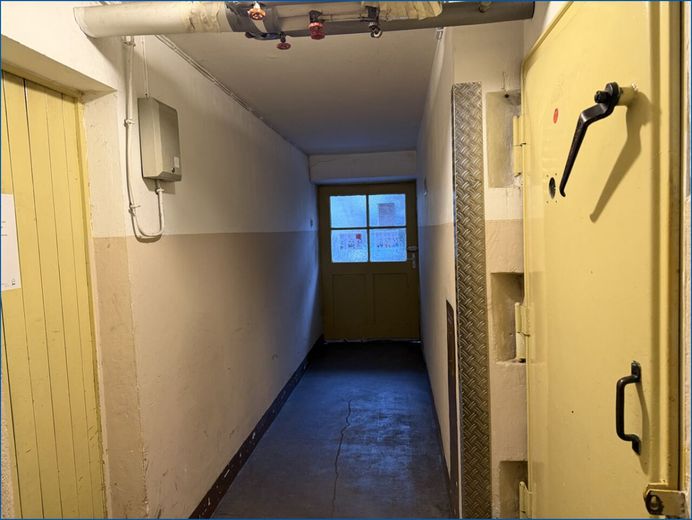 ** Nur zur Kapitalanlage ** Top-vermietete &amp; renovierte 2-Raum-Wohnung! – Keller