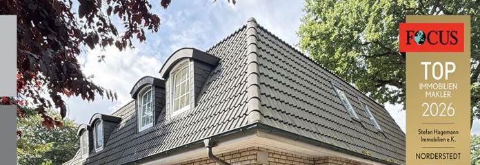 Casa bifamiliare a Norderstedt con cantina completa
ABITARE IN MODO MODERNO, PARCHEGGIARE IN MODO FLESSIBILE, GRIGLIARE AL COPERTO