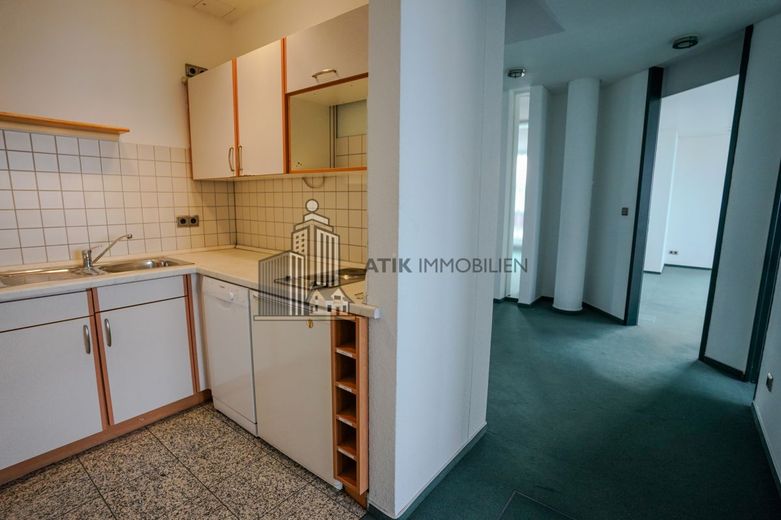 ATIK: Penthouse mit Dachterrasse in zentraler Lage mit exzellenter Verkehrsanbindung- provisionsfrei – Teeküche