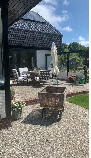 Terrasse vom Wohnzimmer