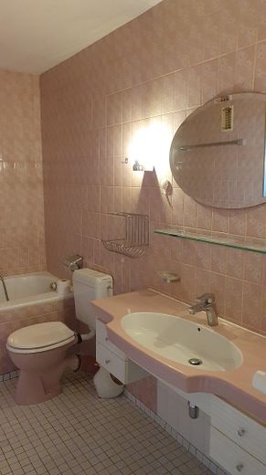 Schöne Wohnung in Dudweiler (Süd) Nähe Uni – Badezimmer
