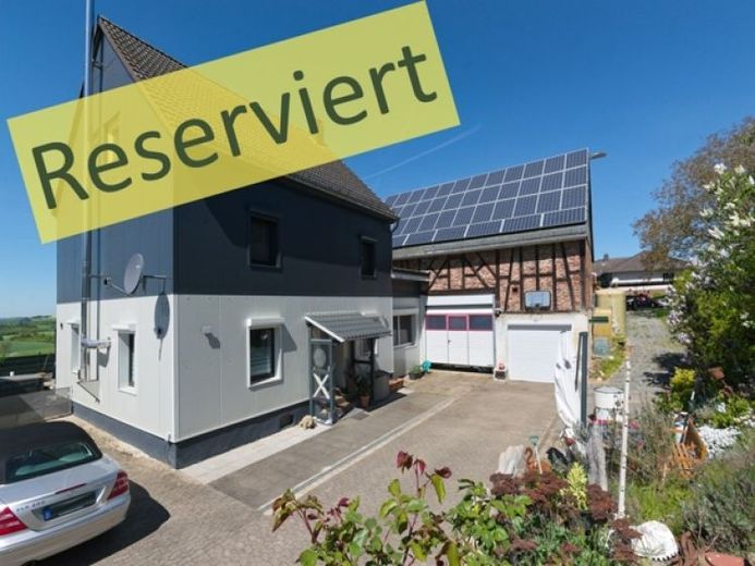 Pferdeliebhaber aufgepasst!
Renoviertes Bauernhaus mit Offenstallanlage in Panzweiler – Foto 1