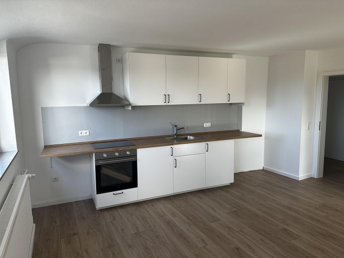 Frisch sanierte DG-Wohnung an der Weser – Küche