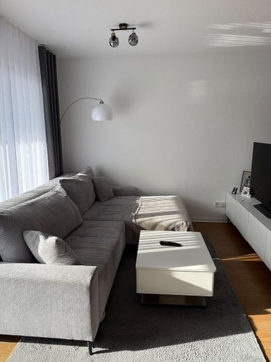 Nowoczesne mieszkanie 3-pokojowe na nowym osiedlu – Wohnzimmer