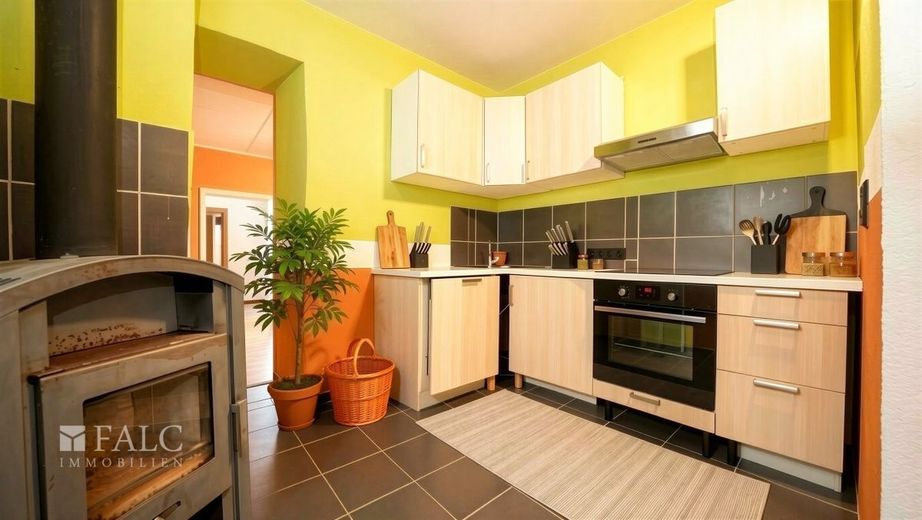 Mehrfamilienhaus mit Geschichte - FALC Immobilien Heilbronn – Schon Hunger? (EG)