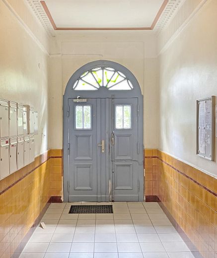 Traumhafter Altbau in direkter Pankelage | Erstbezug | Saniert | Provisionsfrei – Eingang