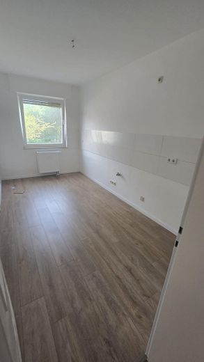 Appartamento al piano terra con 2 locali recentemente ristrutturato a Dellwig, libero da subito – Küche