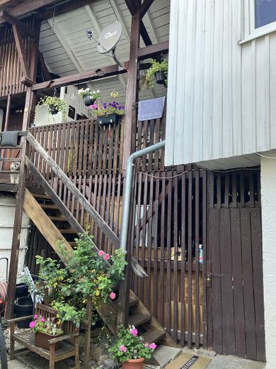 Aid Aussenaufgang 1. OG Hs. 3