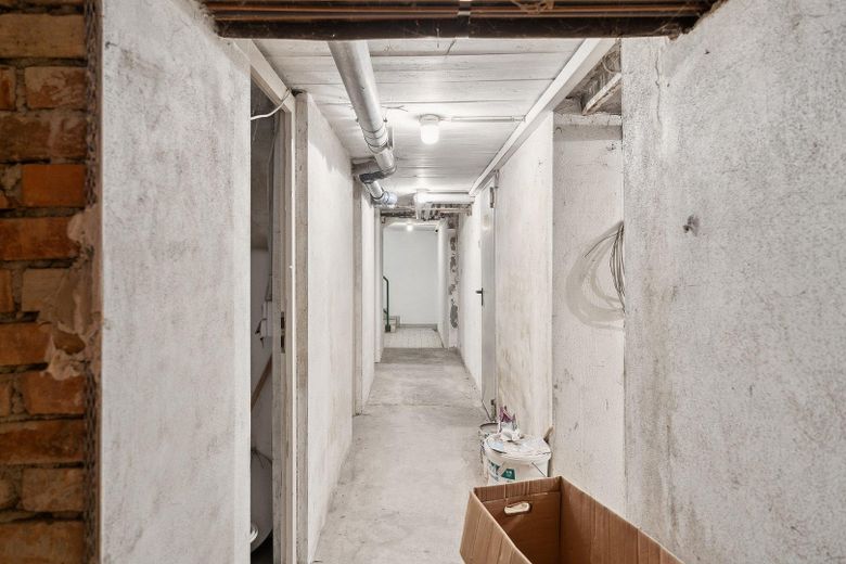 RENDITE > 7% mgl. o. Eigennutzung und Kapitalanlage kombiniert-MFH mit Ausbaupotenzial rd.350 m2 – Keller