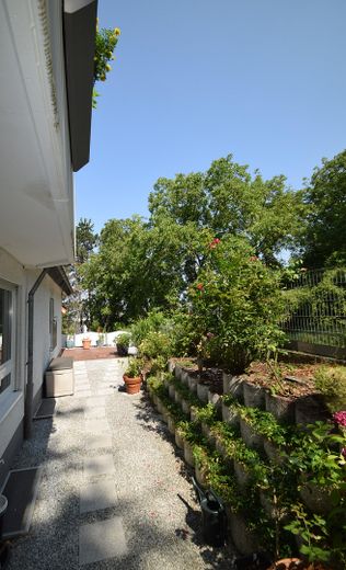 Provisionsfrei:  134m² ETW mit umlaufender Terrasse und Garage – 8.2 Süd zur Ost-Terrasse