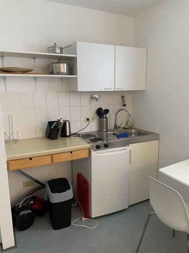 Clever investieren oder selbst einziehen – attraktives Studio-Apartment zum Kauf – Küche