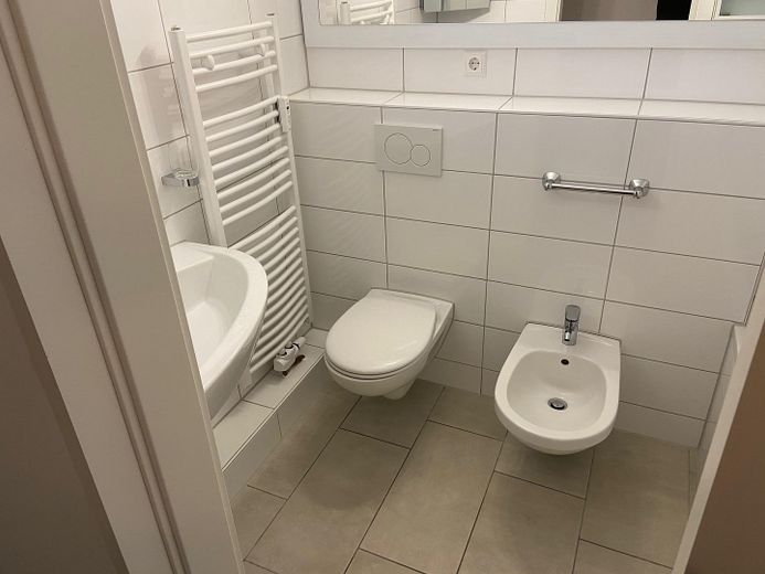 Komplett sanierte 1-Zimmer Wohnung – Bad