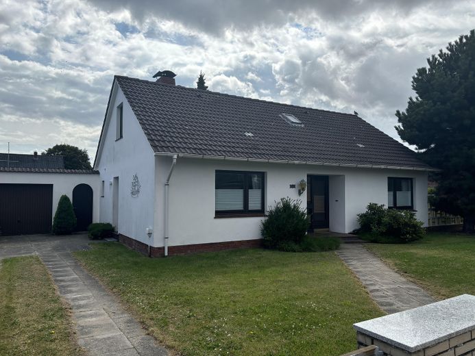 solides Einfamilienhaus an der Elbe – Foto 2