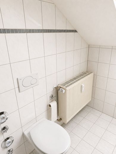 Großzügige 3-Zimmer Dachgeschoss Wohnung mit eigenem Gartenanteil in traumhafter Waldrandlage – Foto 17