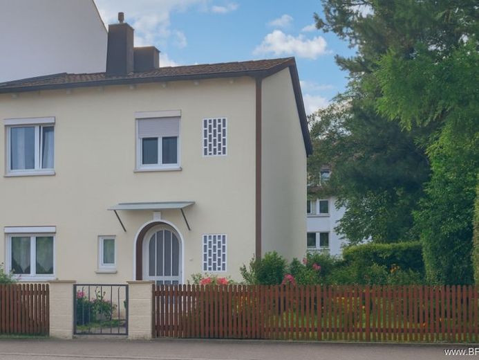 Saniertes Reihenendhaus in FFB, Ausbaupotenzial, keine Käuferprovision, ruhige Lage und gute Miete – फोटो 1