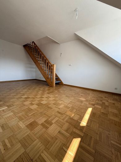 Bogenhausen: luminoso e tranquillo appartamento condominiale di 2,5 locali, TG, libero – 1. Ebene Maisonette