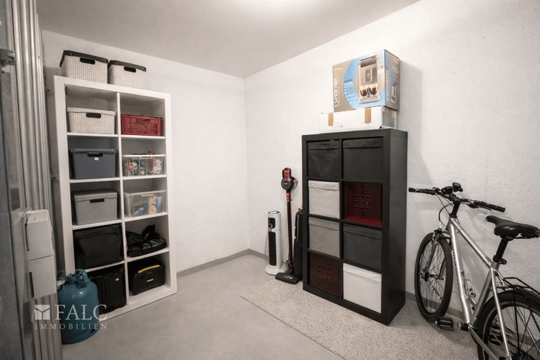2-Zimmer-Wohnung mit 14 m² Balkon und TG-Stellplatz in Trudering – Keller