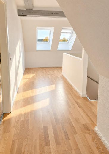 Charmante Maisonettewohnung über zwei Ebenen mit besonderem Altbauflair – Foto 22
