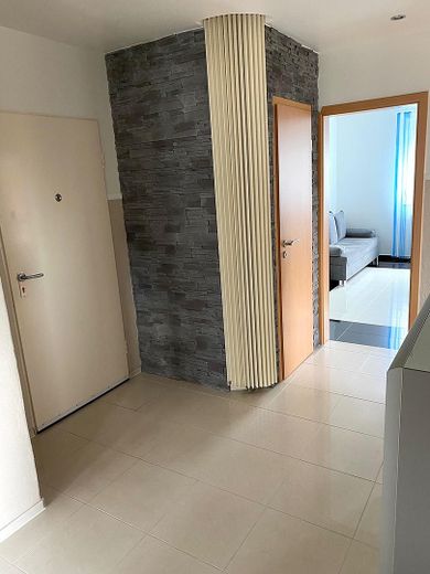 Appartamento in condominio di lusso con balcone e garage + parcheggio (in totale 3 auto) e riscaldamento a pavimento – Foto 11