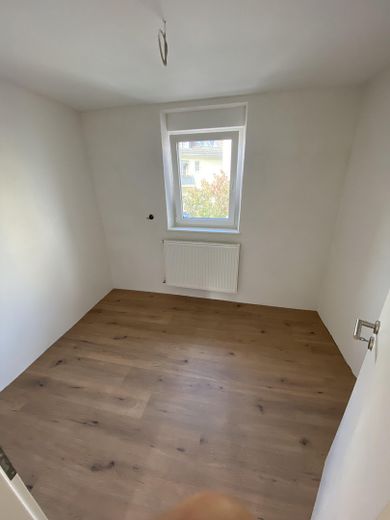 Ankleidezimmer OG Rechts