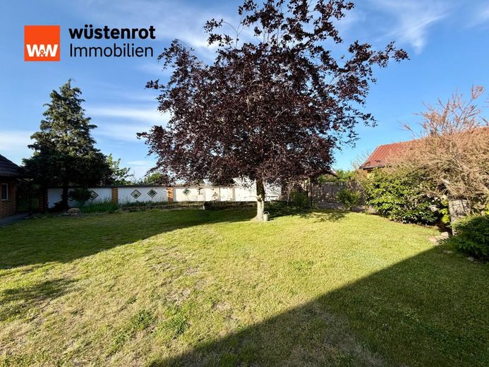 Gepflegtes Familienidyll mit großem Garten, Nebengelass und moderner Wärmepumpe – Garten