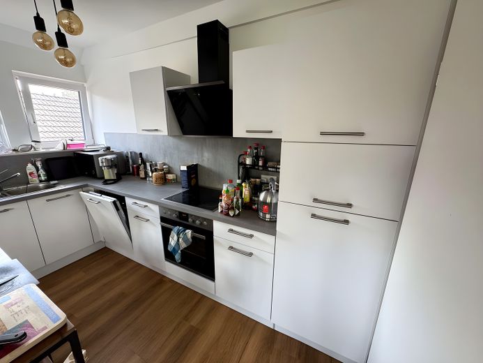 Neuwertige Maisonette-Wohnung mit Küche – Küche