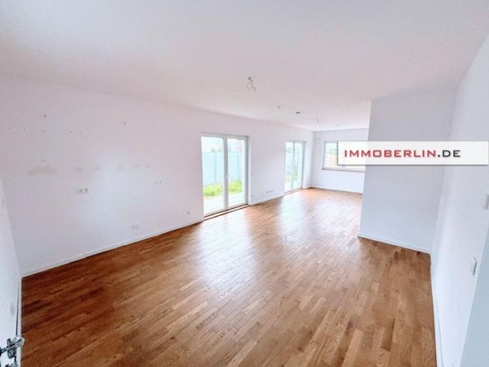 IMMOBERLIN.DE - Energieeffiziente Doppelhaushälfte mit Sonnenterrasse & Gestaltungspotenzial – फोटो 1