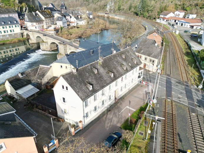 INVESTORENOBJEKT MIT ENTWICKLUNGSPOTENZIAL – Foto 1