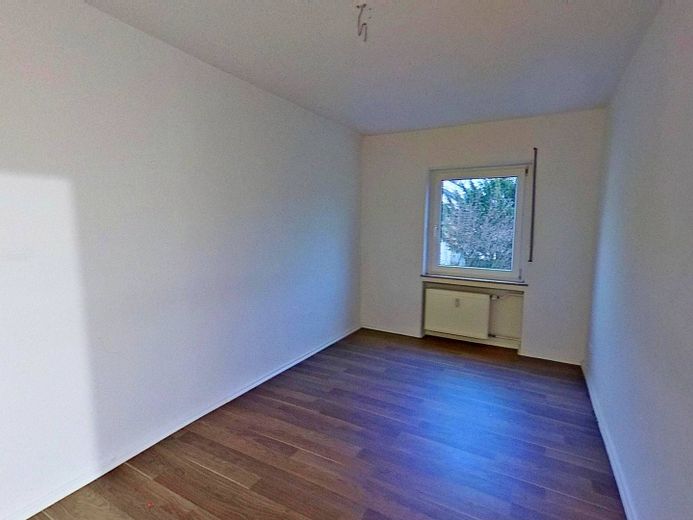 BALKONLU ve gün ışığı alan banyolu geniş 3 odalı daire – Ansicht I: Schlafzimmer II